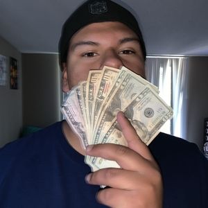 Meet your Posher, Carlos